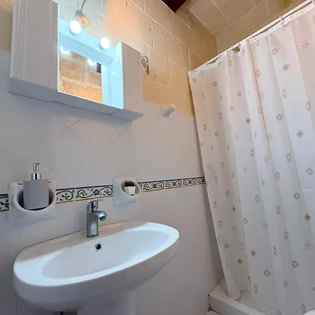Peacefull Retreat 1 بيت ضيافة Xagħra